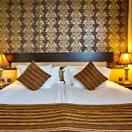 Grand Hotel