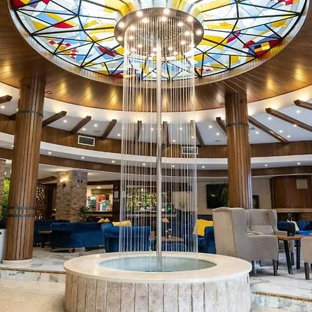 Grand Hotel