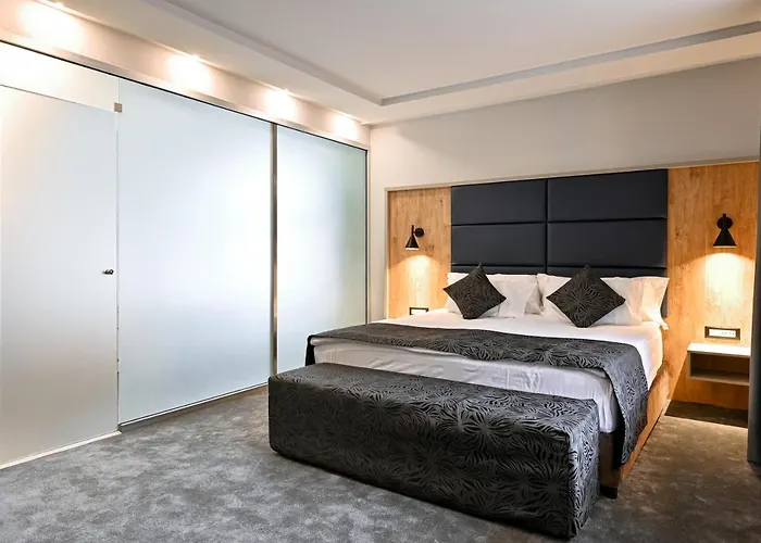 호텔 그랜드 벨린그라드 5*